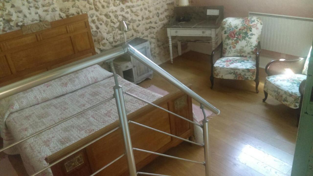 Les 3 Roses Bed & Breakfast Villeneuve-sur-Yonne Exterior foto